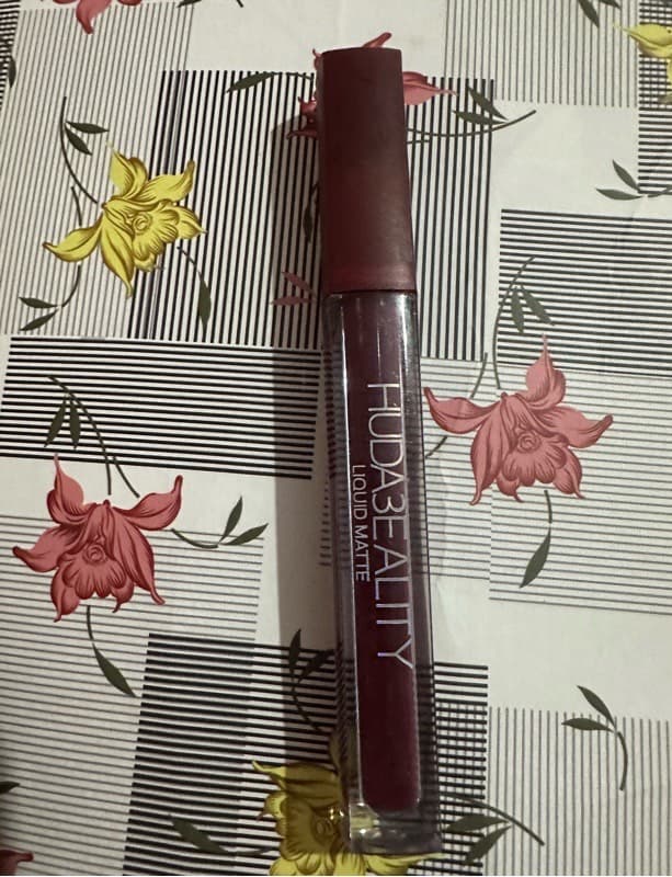 Huda beauti lipgloss
