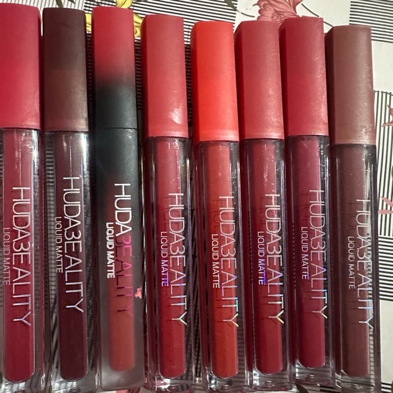 Huda beauti lipgloss
