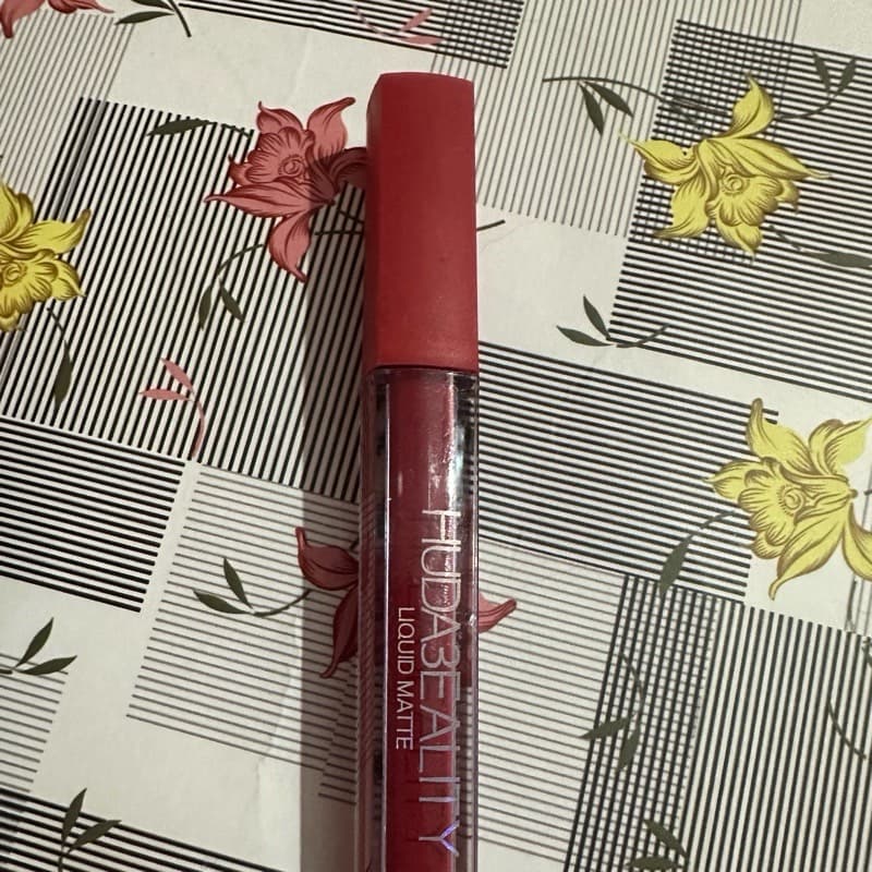 Huda beauti lipgloss