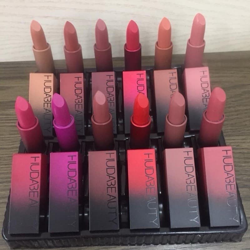 Huda beauty Kiss lipstick