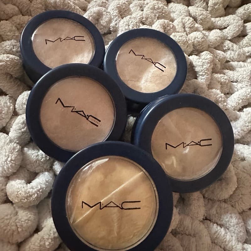 MAC Base